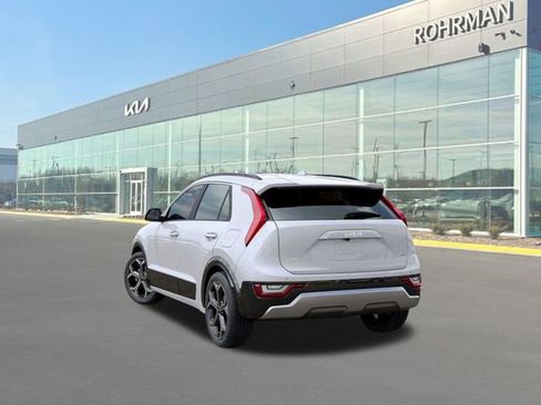 New 2025 Kia Niro SX Touring image 4