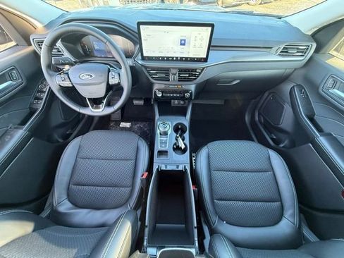 New 2026 Ford Escape SE image 15