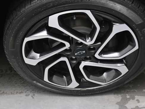 Used 2024 Chevrolet Trax RS w/ Driver Confidence Package FWD image 31