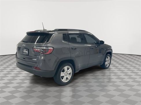 Used 2022 Jeep Compass Latitude image 10