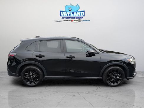 Certified 2025 Honda HR-V Sport image 6