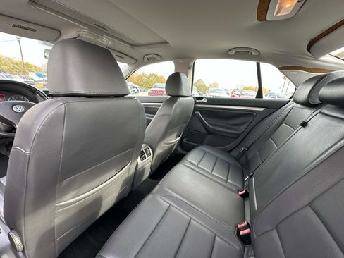 Used 2008 Volkswagen Jetta SEL image 17