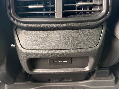 Certified 2025 Honda Pilot Sport image 17