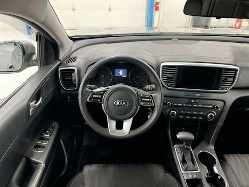Used 2020 Kia Sportage LX FWD image 11