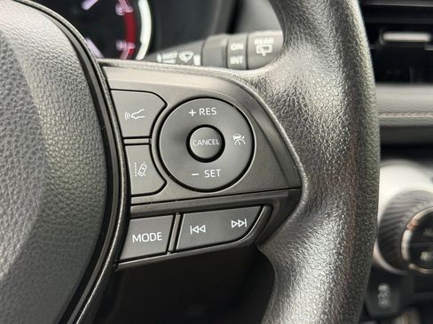 Used 2024 Toyota RAV4 XLE FWD image 28