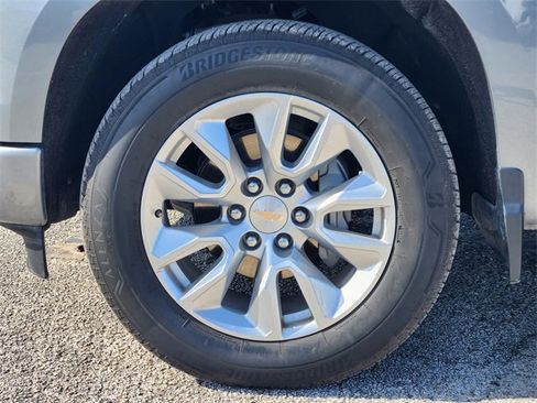 Used 2025 Chevrolet Silverado 1500 Custom image 10