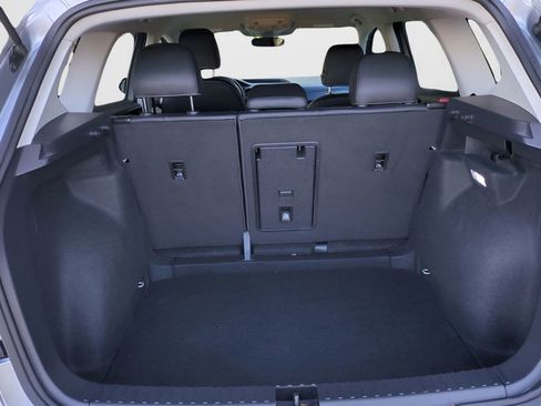 Used 2024 Volkswagen Taos SE image 12