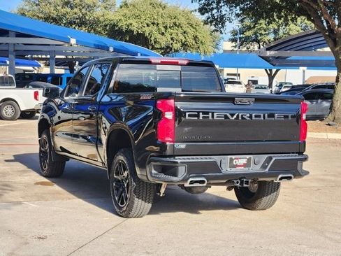 Used 2024 Chevrolet Silverado 1500 LT Trail Boss w/ Convenience Package II image 3