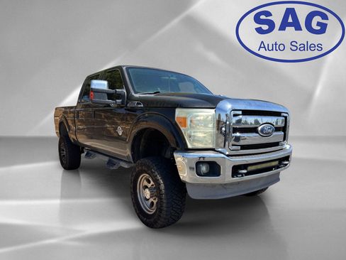 Used 2011 Ford F250 XLT w/ XLT Appearance Pkg AWD/4WD image 2