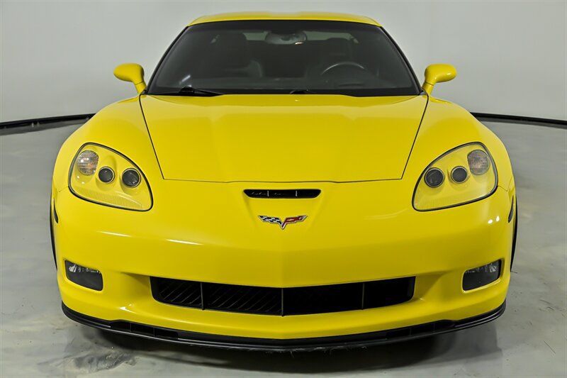 Used 2012 Chevrolet Corvette Z06 w/ 3LZ Preferred Equipment Group RWD image 5