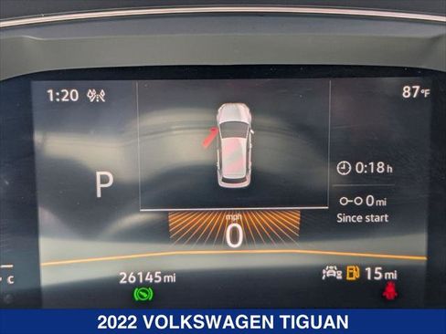 Certified 2022 Volkswagen Tiguan SE R-Line AWD/4WD image 16