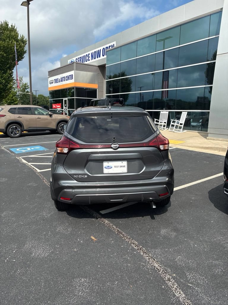 Used 2024 Nissan Kicks S FWD image 3