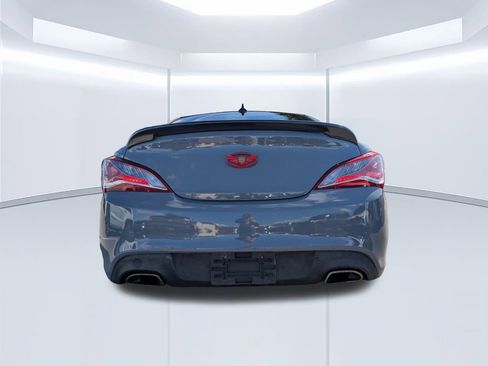 Used 2013 Hyundai Genesis 3.8 image 5