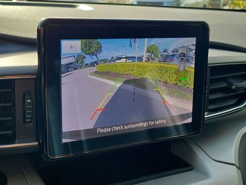 Used 2023 Ford Explorer XLT w/ Equipment Group 202A image 32