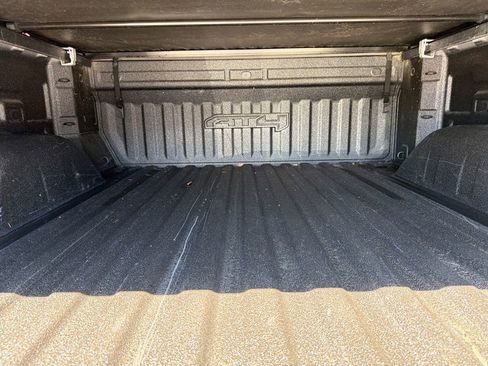 Used 2022 GMC Sierra 1500 AT4 w/ AT4 Preferred Package image 33