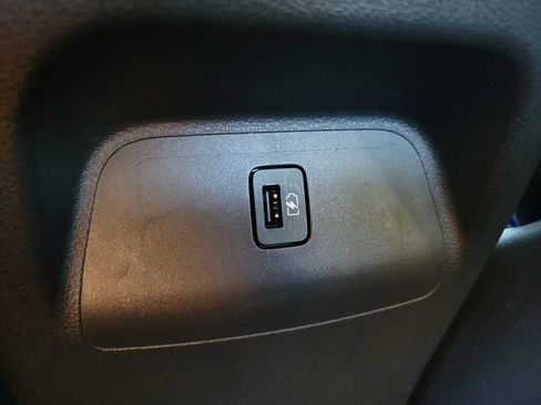 Used 2024 Nissan Sentra SV image 17