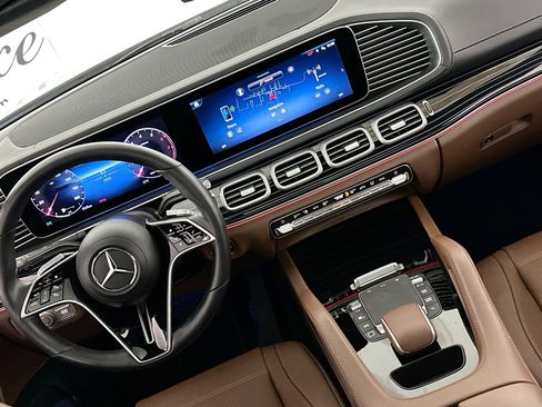 Used 2025 Mercedes-Benz GLE 450 4MATIC Coupe image 19