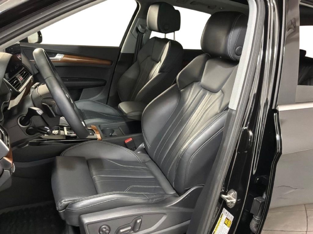 Used 2023 Audi Q5 e Premium w/ Convenience Package AWD/4WD image 6