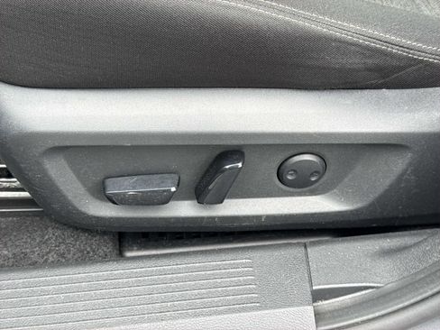 Used 2023 Nissan Rogue SV image 21