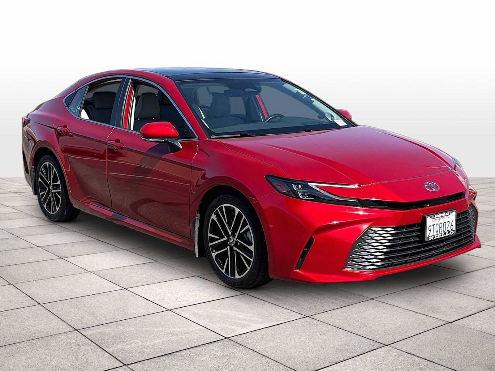 Used 2025 Toyota Camry XLE w/ Premium Package FWD image 2