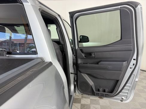 Used 2024 Toyota Tacoma SR5 AWD/4WD image 28
