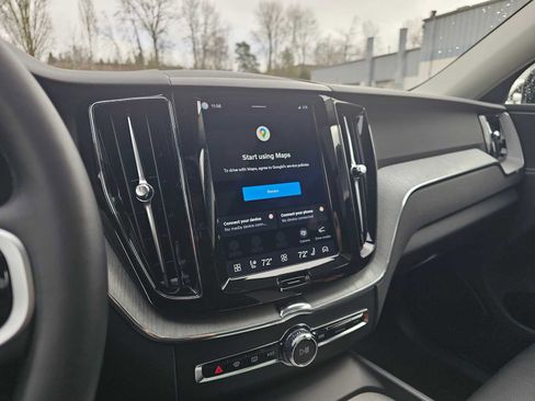 Certified 2025 Volvo XC60 B5 Plus image 26