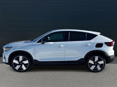 Certified 2024 Volvo C40 P8 Recharge Ultimate image 8