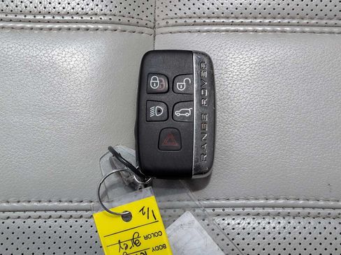 Used 2016 Land Rover Range Rover Sport SE AWD/4WD image 39
