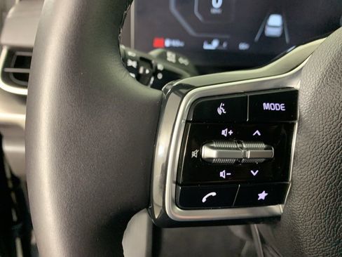 Used 2025 Kia Carnival SX Prestige FWD image 22