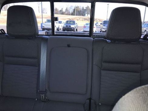 Certified 2022 Nissan Frontier SV image 21