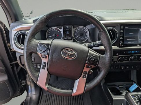 Used 2022 Toyota Tacoma Limited AWD/4WD image 21