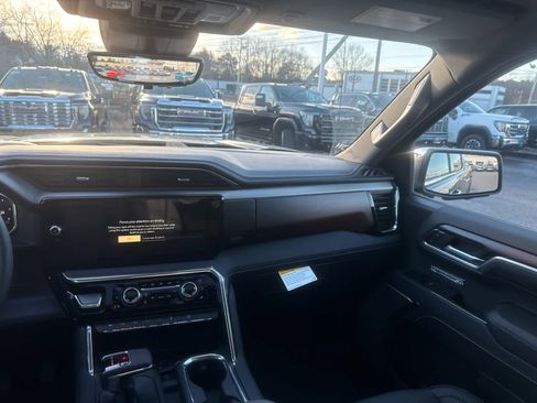 New 2026 GMC Sierra 1500 Denali w/ Denali Reserve Package image 15