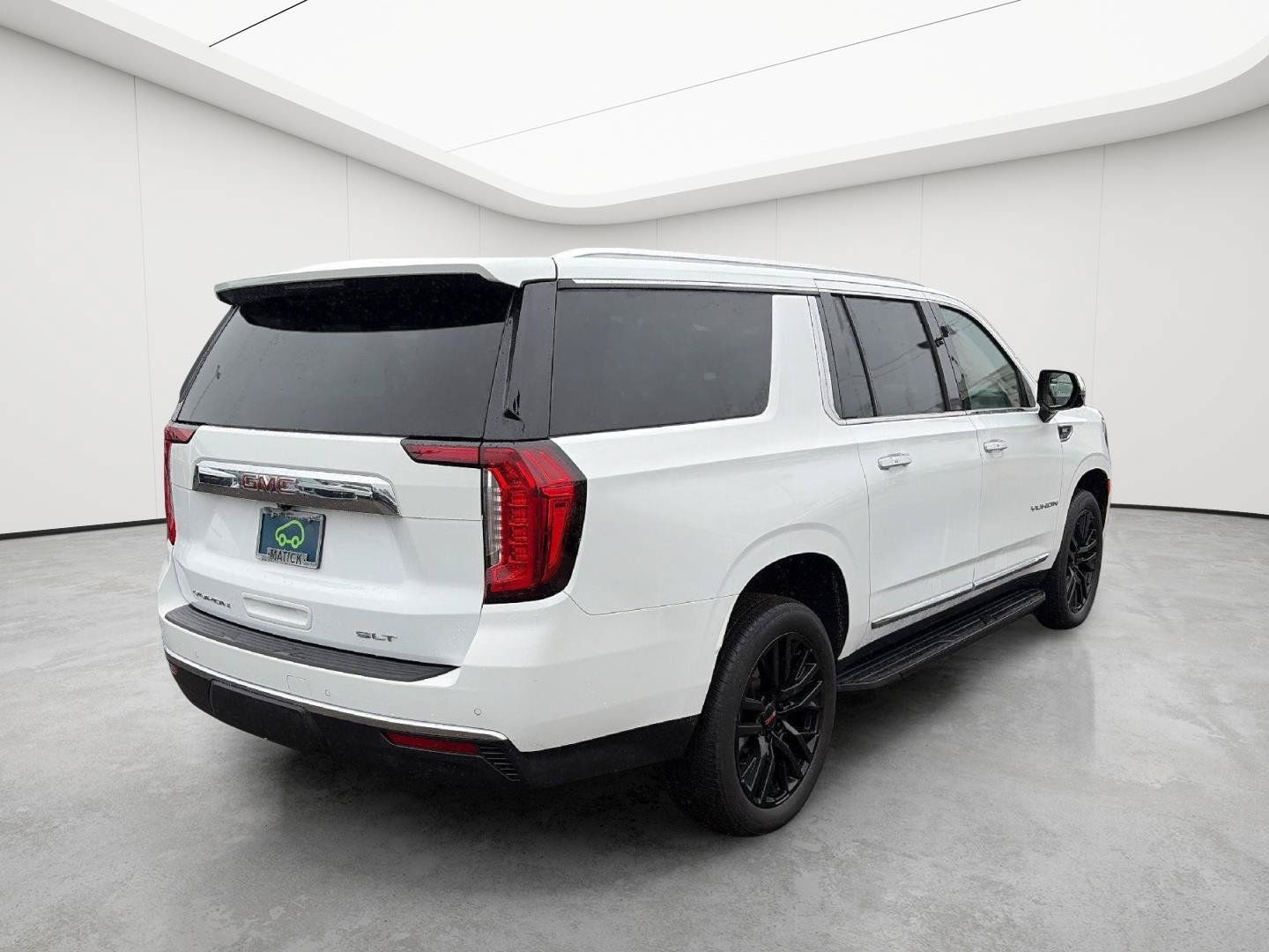 Used 2023 GMC Yukon XL SLT w/ SLT Premium Package AWD/4WD image 7