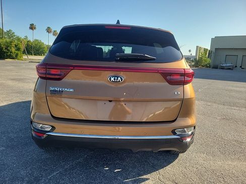 Used 2020 Kia Sportage EX w/ EX Technology Package FWD image 7