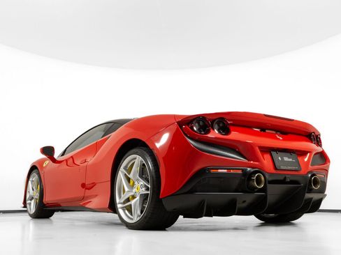 Used 2022 Ferrari F8 Tributo RWD image 18