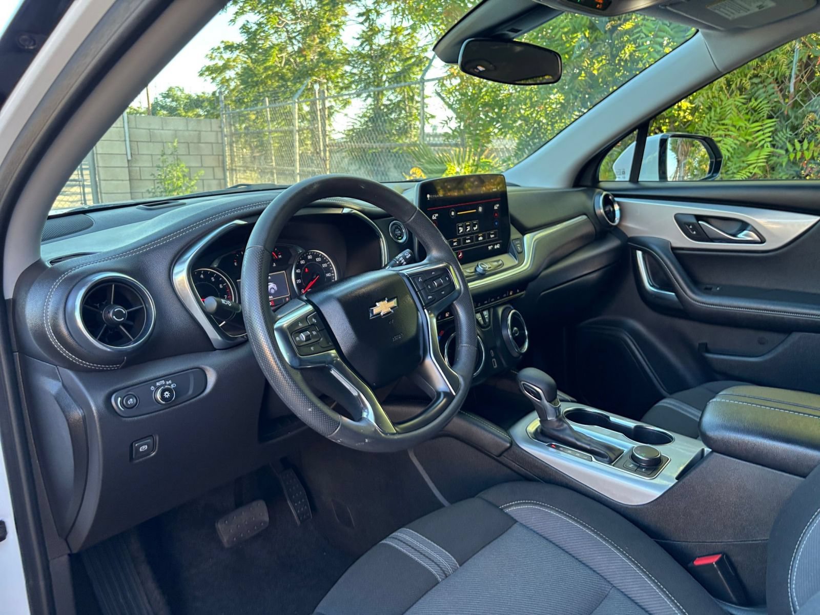 Used 2026 Chevrolet Blazer LT FWD image 34