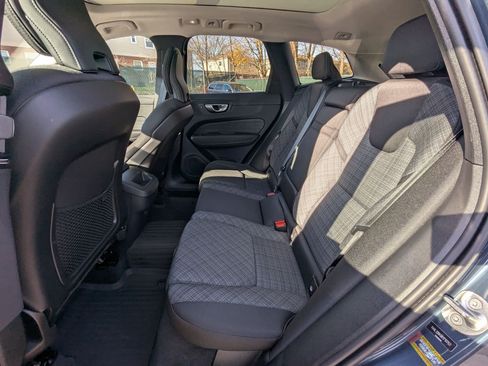 Certified 2024 Volvo XC60 B5 Core w/ Protection Package Premier image 20