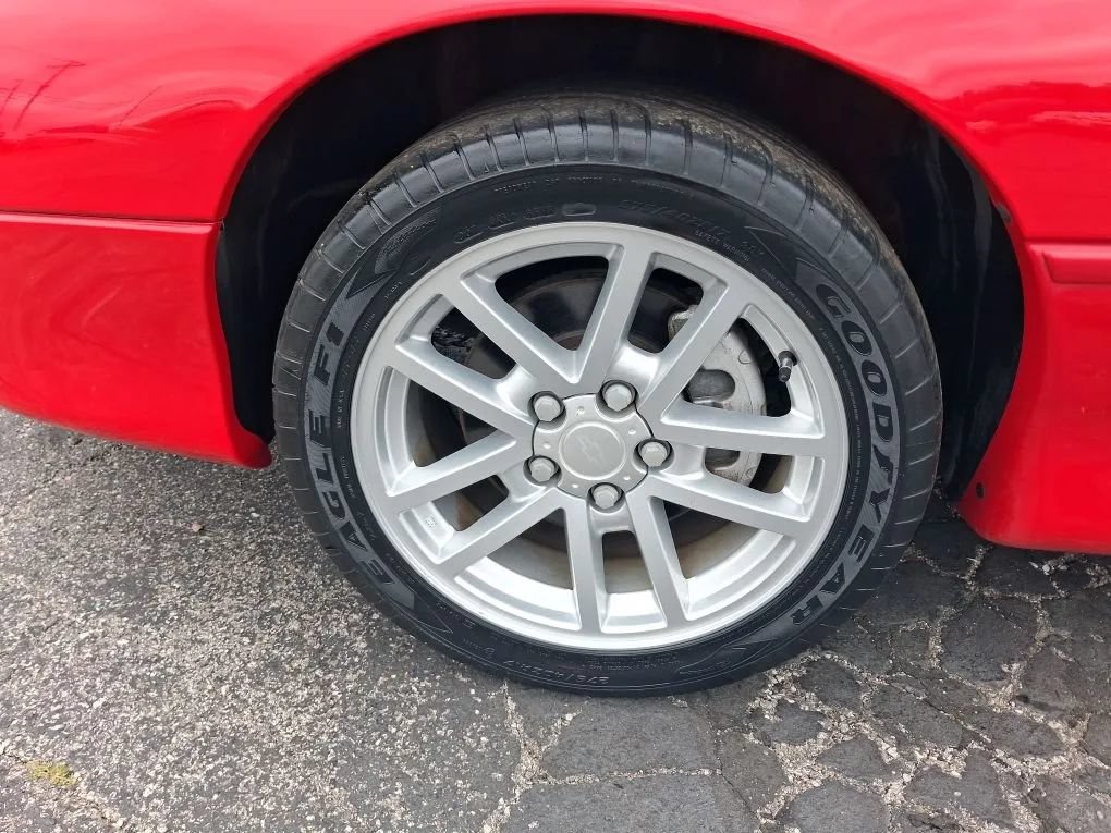 Used 2002 Chevrolet Camaro Z28 w/ SS Performance/Appearance Pkg RWD image 13