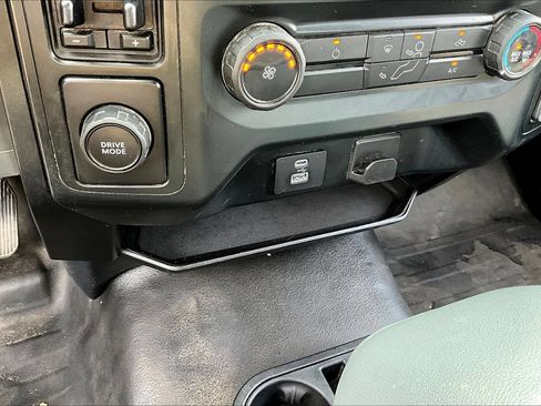 Used 2022 Ford F150 XL w/ Trailer Tow Package RWD image 12