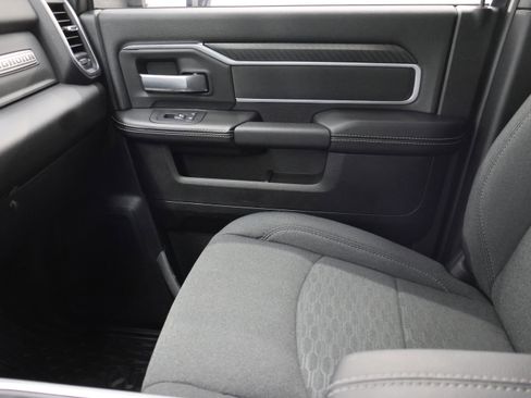 Used 2025 RAM 2500 Big Horn AWD/4WD image 13
