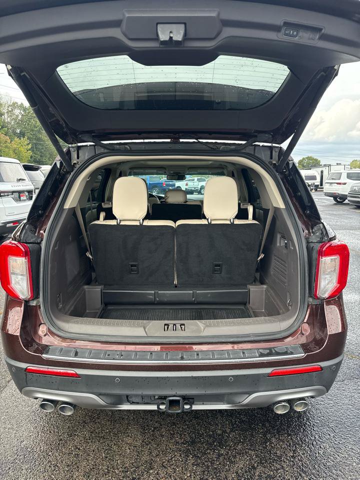 Used 2020 Ford Explorer Platinum w/ Premium Technology Package AWD/4WD image 22