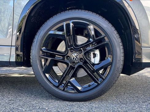 New 2026 Volkswagen Tiguan SE R-Line AWD/4WD image 7