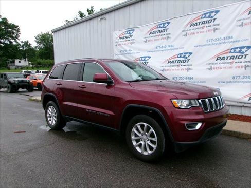 Used 2022 Jeep Grand Cherokee Laredo E AWD/4WD image 2