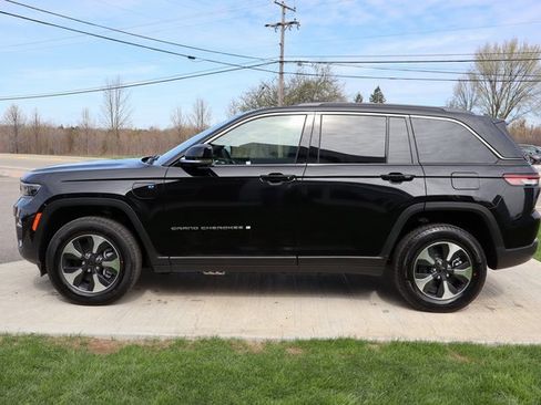 New 2025 Jeep Grand Cherokee Limited 4xe image 23