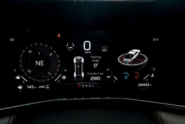 Used 2023 GMC Canyon Denali AWD/4WD image 14