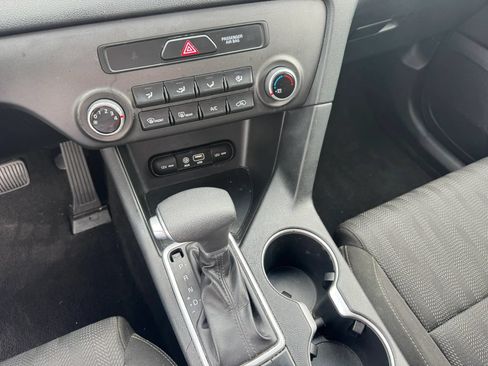 Used 2017 Kia Sportage LX FWD image 25