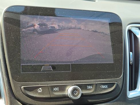 Used 2021 Chevrolet Malibu LT FWD image 29