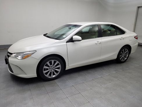 Used 2015 Toyota Camry XLE image 2
