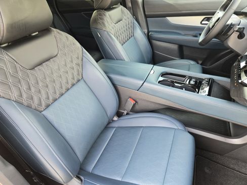 Used 2025 Nissan Murano Platinum w/ Cargo Package AWD/4WD image 10