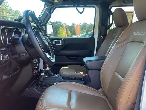 Used 2022 Jeep Gladiator Rubicon w/ LED Lighting Group AWD/4WD image 14
